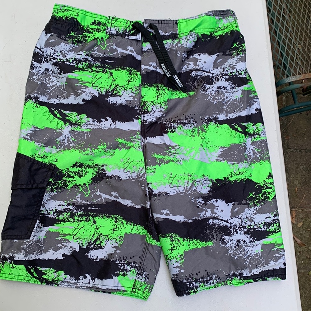 Joe Boxer Boys Swim trunks,